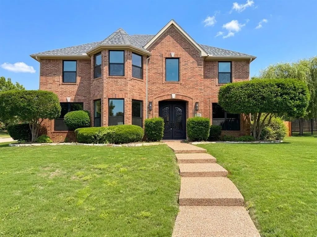809 Forest Lakes Court, Keller, TX 76248
