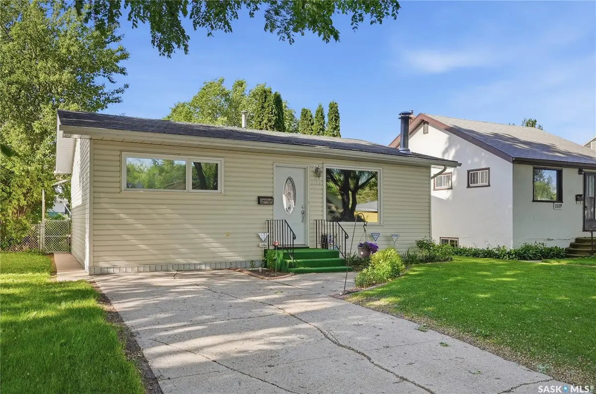 1117 5th STREET E, Saskatoon, SK S7H 1H4