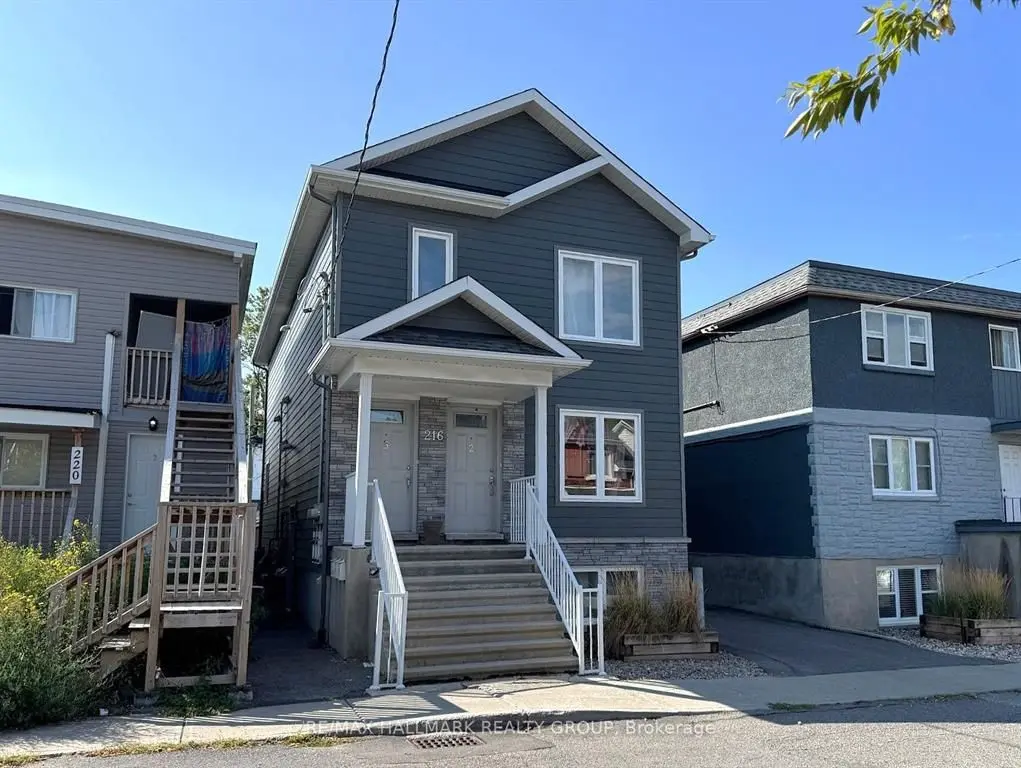 216 Carillon ST #3, Vanier And Kingsview Park, ON K1L 5X8