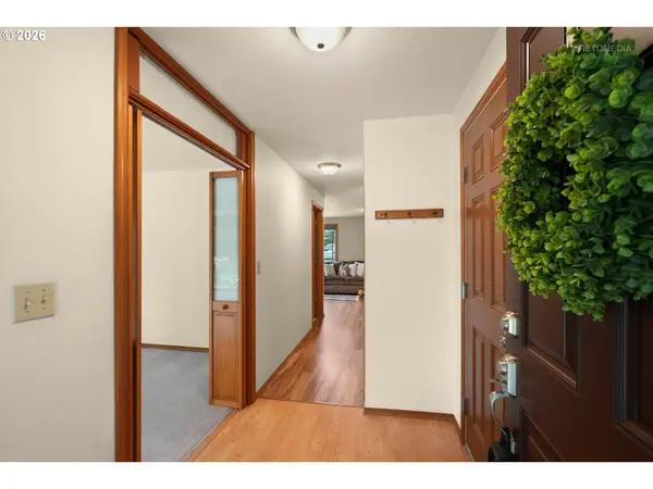 462 NE 24TH AVE, Hillsboro, OR 97124