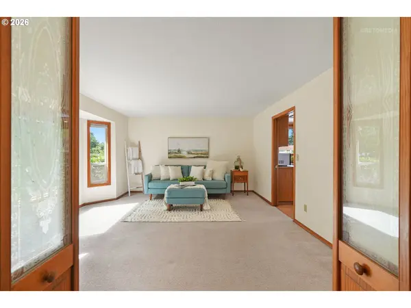 462 NE 24TH AVE, Hillsboro, OR 97124