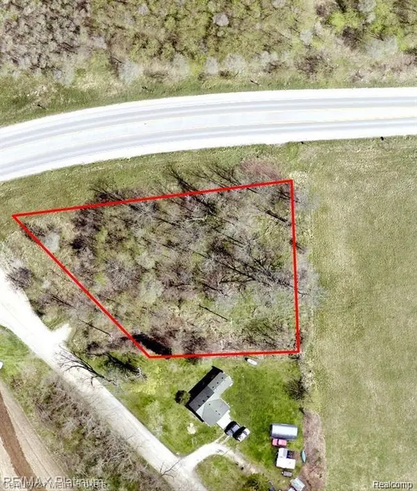 4612 GRANGE HALL RD, Holly Twp, MI 48442