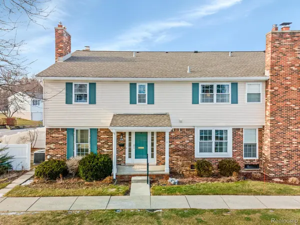 42109 ROSCOMMON ST, Novi, MI 48167