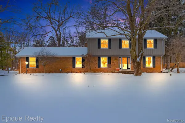 8378 OLD PLANK RD, Grand Blanc Twp, MI 48439