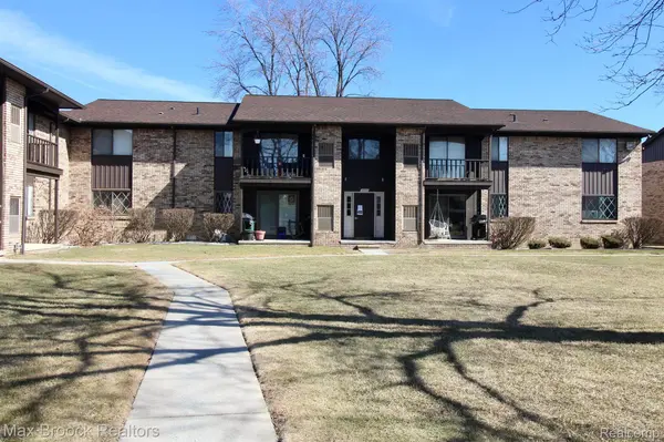 256 E 13 MILE RD #6,  Madison Heights,  MI 48071