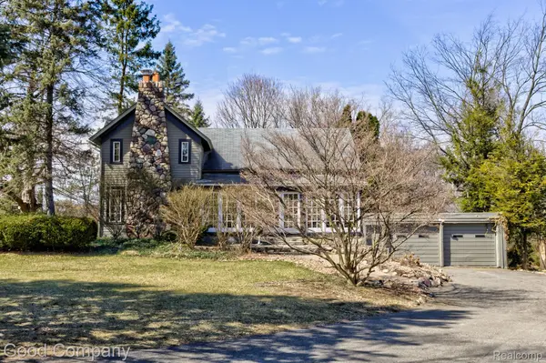 2173 E COMMERCE ST, Milford, MI 48381