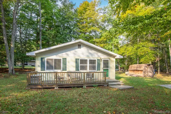 4287 N ASH RD,  Alcona Twp,  MI 48742
