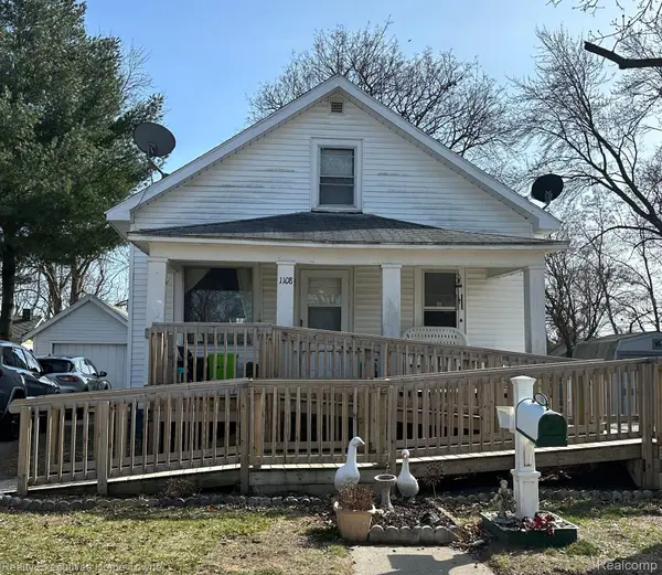 1108 CEDAR ST, Port Huron, MI 48060