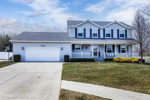 748 ALEXANDRIA ST, Marysville, MI 48040