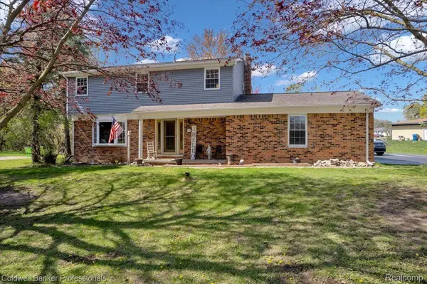 3737 Estate DR, Oxford Twp, MI 48371