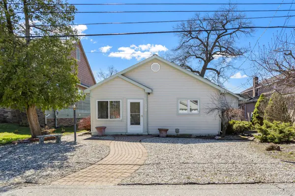 7989 LOCKLIN, West Bloomfield Twp, MI 48324