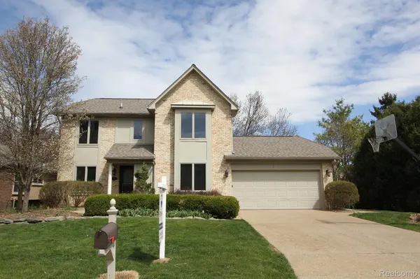 2701 STEAMBOAT SPRINGS DR, Rochester Hills, MI 48309