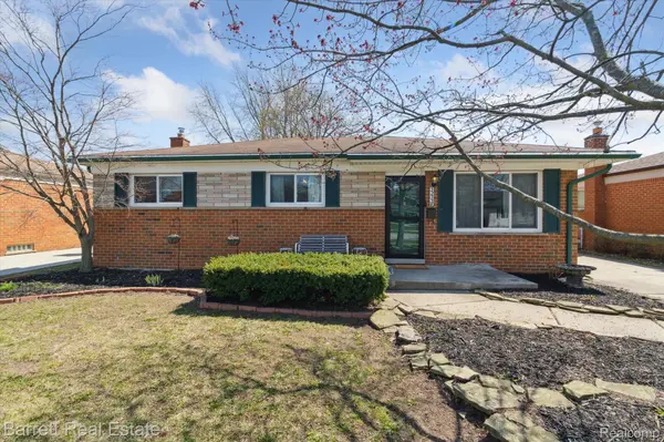 32534 BEECHWOOD DR, Warren, MI 48088