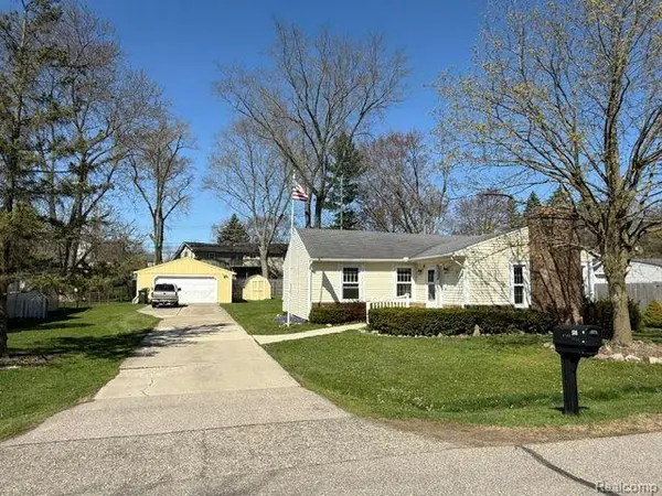 3748 DEARBORN AVE, Rochester Hills, MI 48309