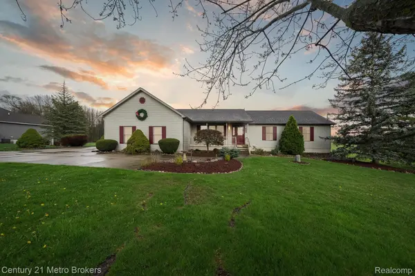 6452 E MAPLE AVE, Grand Blanc Twp, MI 48439