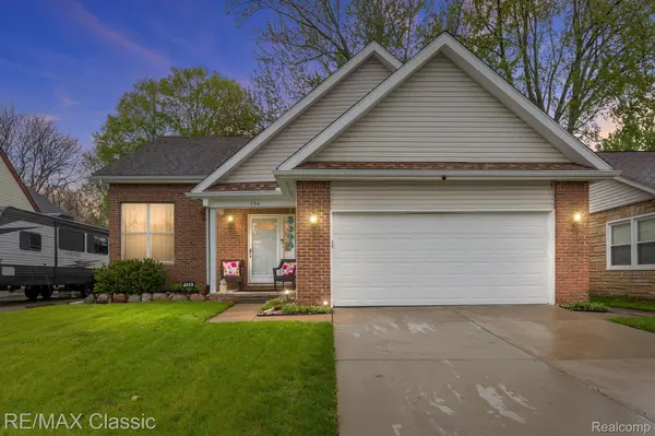 134 CHERRYLAND ST, Auburn Hills, MI 48326