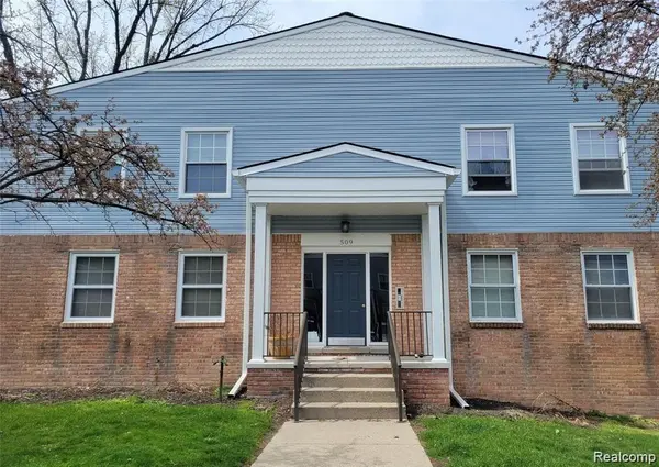 509 E UNIVERSITY DR #503, Rochester, MI 48307