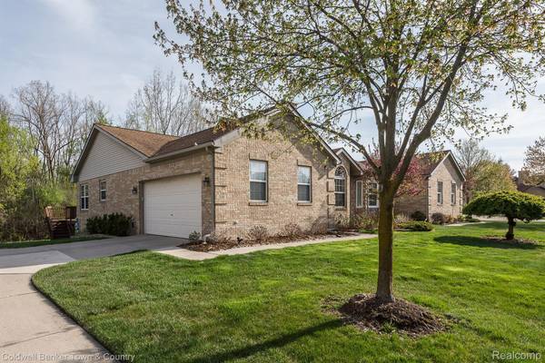 338 CHERRY HILL POINTE DR, Canton Twp, MI 48187