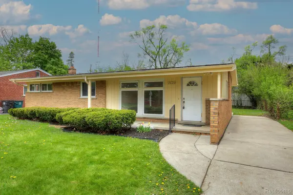15120 Northfield BLVD, Oak Park, MI 48237