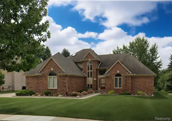 1059 Covington Place DR, Rochester Hills, MI 48309