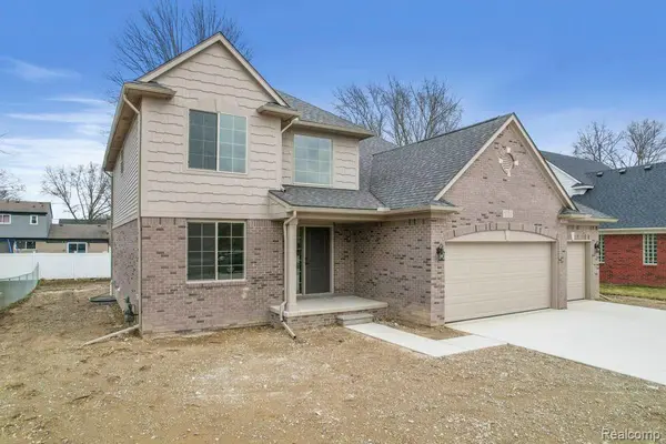 53302 Zachary DR, Chesterfield Twp, MI 48047