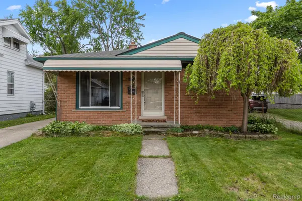 1236 E HARRY AVE, Hazel Park, MI 48030