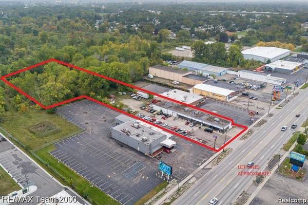2330 S DORT, Flint, MI 48507