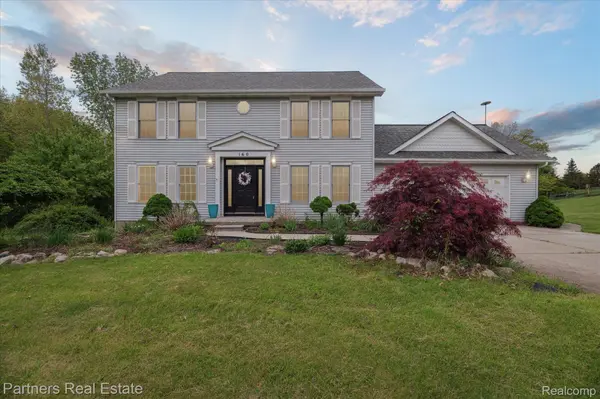 160 Mill Oaks LN, Rose Twp, MI 48442