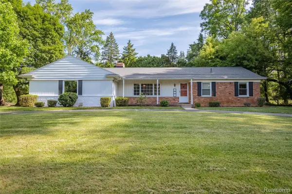 31894 MERTON DR, Farmington Hills, MI 48334