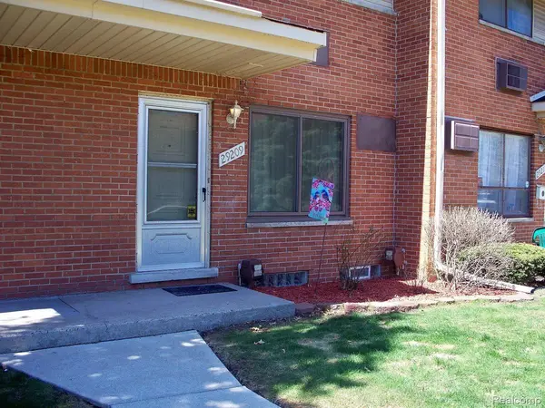 29209 TESSMER,  Madison Heights,  MI 48071