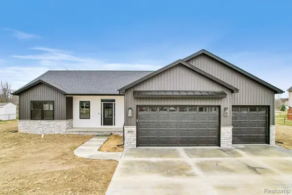 11302 Princewood CIR, Fenton, MI 48430