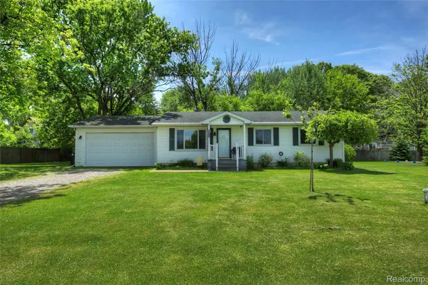 2470 E Highland RD,  Howell,  MI 48843