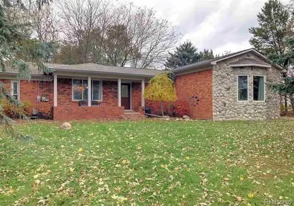 65589 Mound RD, Washington Township, MI 48095