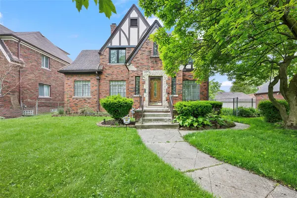 19537 Lancashire ST, Detroit, MI 48223