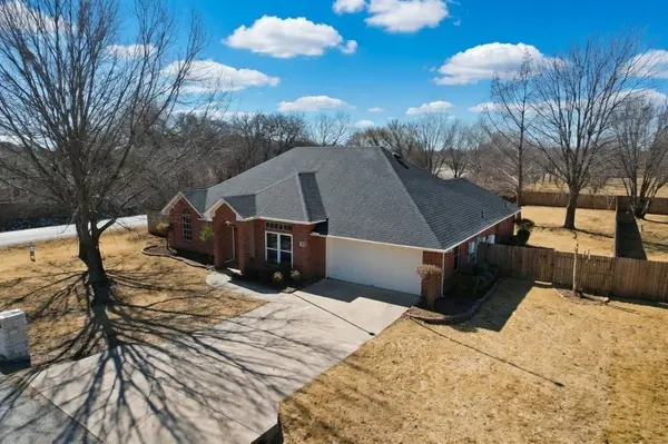 3008 Karen Way, Granbury, TX 76049
