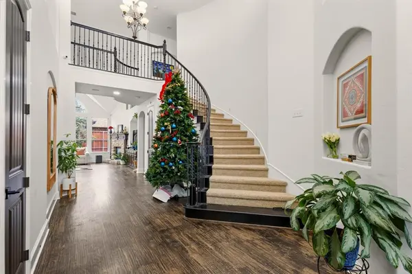1818 Park Highland Way, Arlington, TX 76012