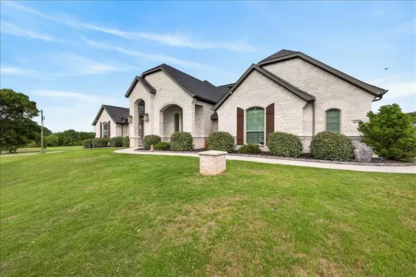 455 Christian Way, Azle, TX 76020