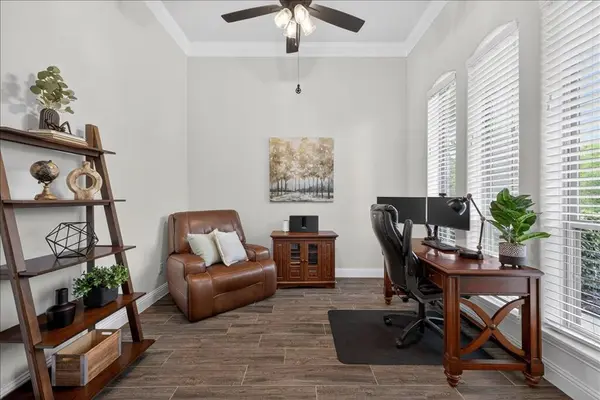 455 Christian Way, Azle, TX 76020