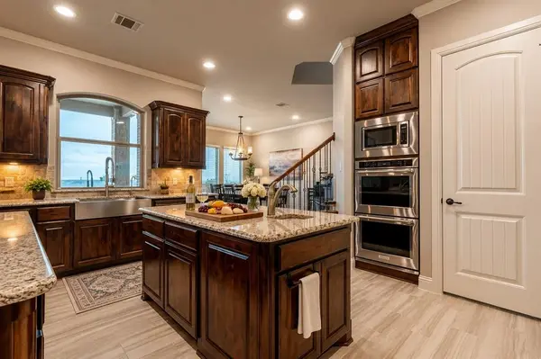 163 Jessica Drive, Aledo, TX 76008