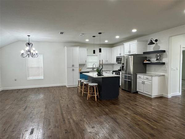 513 W South Street, Whitesboro, TX 76273