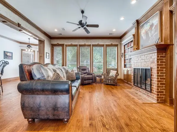 100 Bentwood Court, Denton, TX 76210