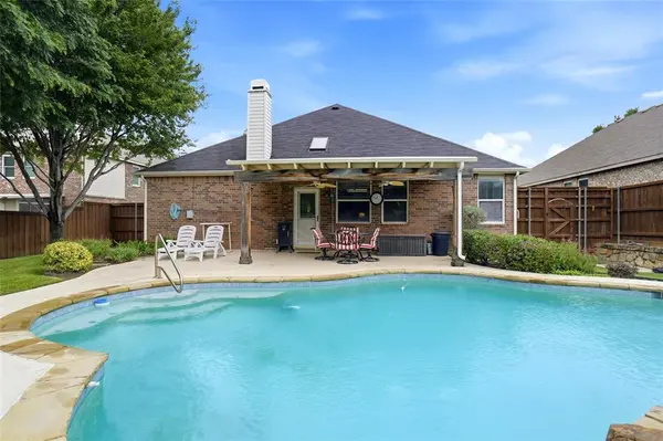 1140 Whispering Trail Circle, Lewisville, TX 75067