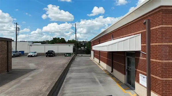 11609 Northwest, Dallas, TX 75218