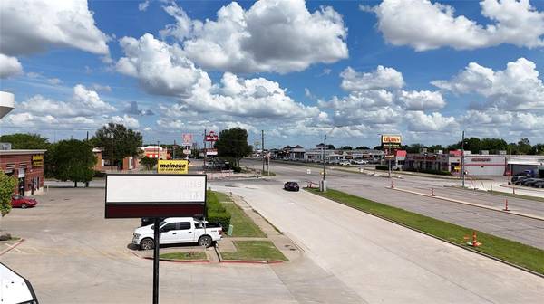 11609 Northwest, Dallas, TX 75218