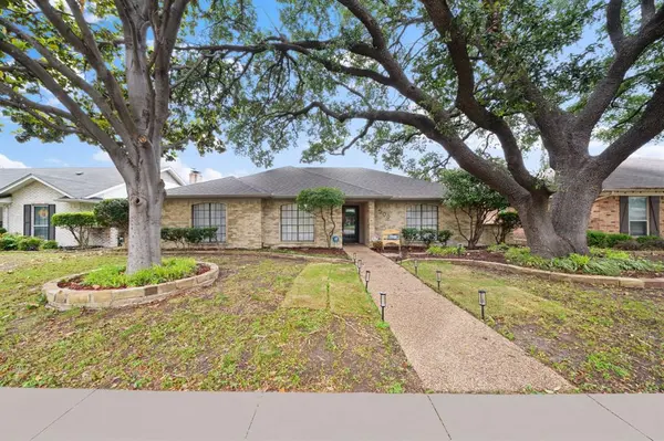 509 Kingsbridge Drive, Garland, TX 75040