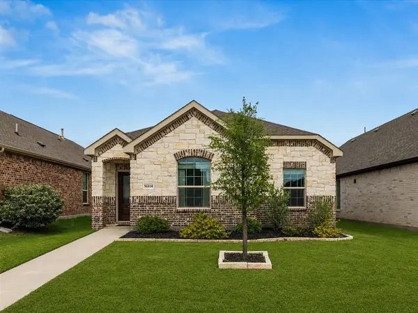 16936 Post Cedar Drive, Justin, TX 76247