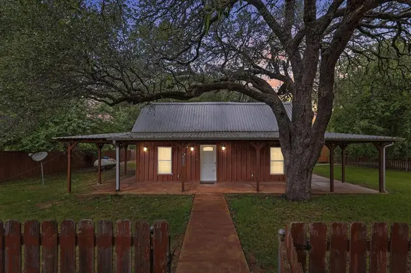 433 Hobson Bend Road, Weatherford, TX 76088