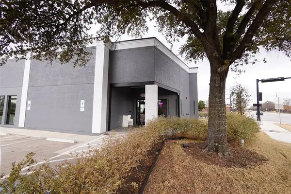 15375 Addison Road, Addison, TX 75001
