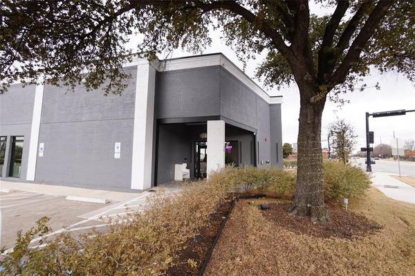15375 Addison Road, Addison, TX 75001