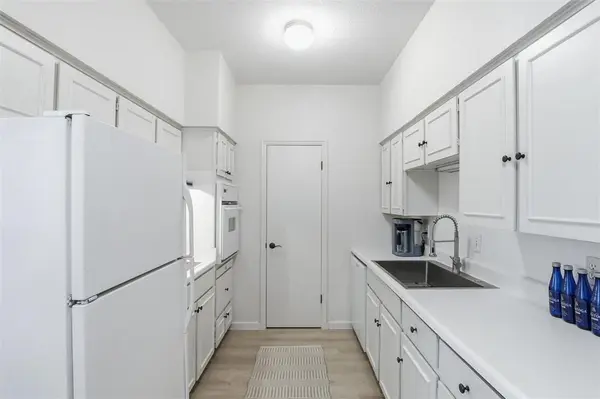 4312 Bellaire Drive S #111, Fort Worth, TX 76109